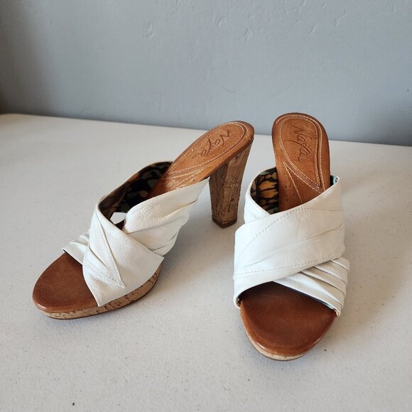 Naya Heeled Sandals "NEW" - Picture 9 of 15